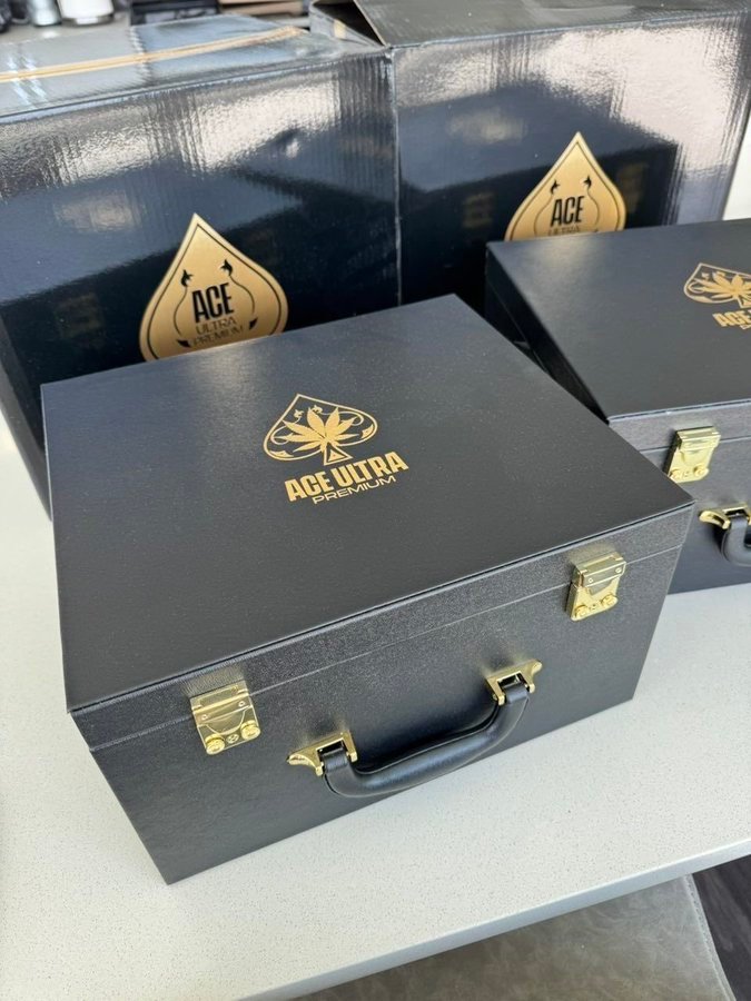 Ace Ultra Premium Black Box